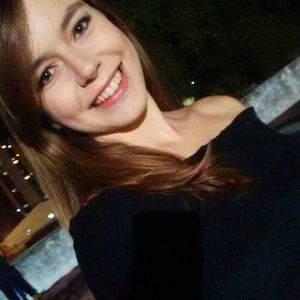 Meet your Posher, Sabrina